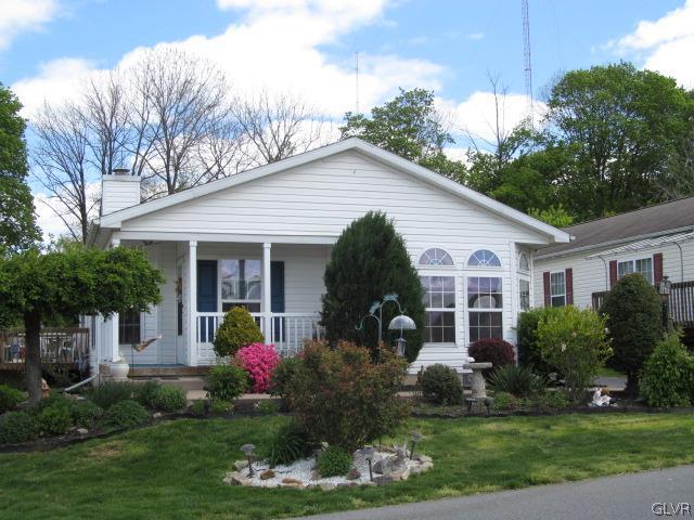 31 Abbey Road Easton, PA 18040 - Photo 1 of 20 Lots of extra landscaping.