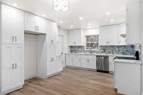 $665,000 | 4540 Bayshore Boulevard Northeast, St. Petersburg, FL 33703