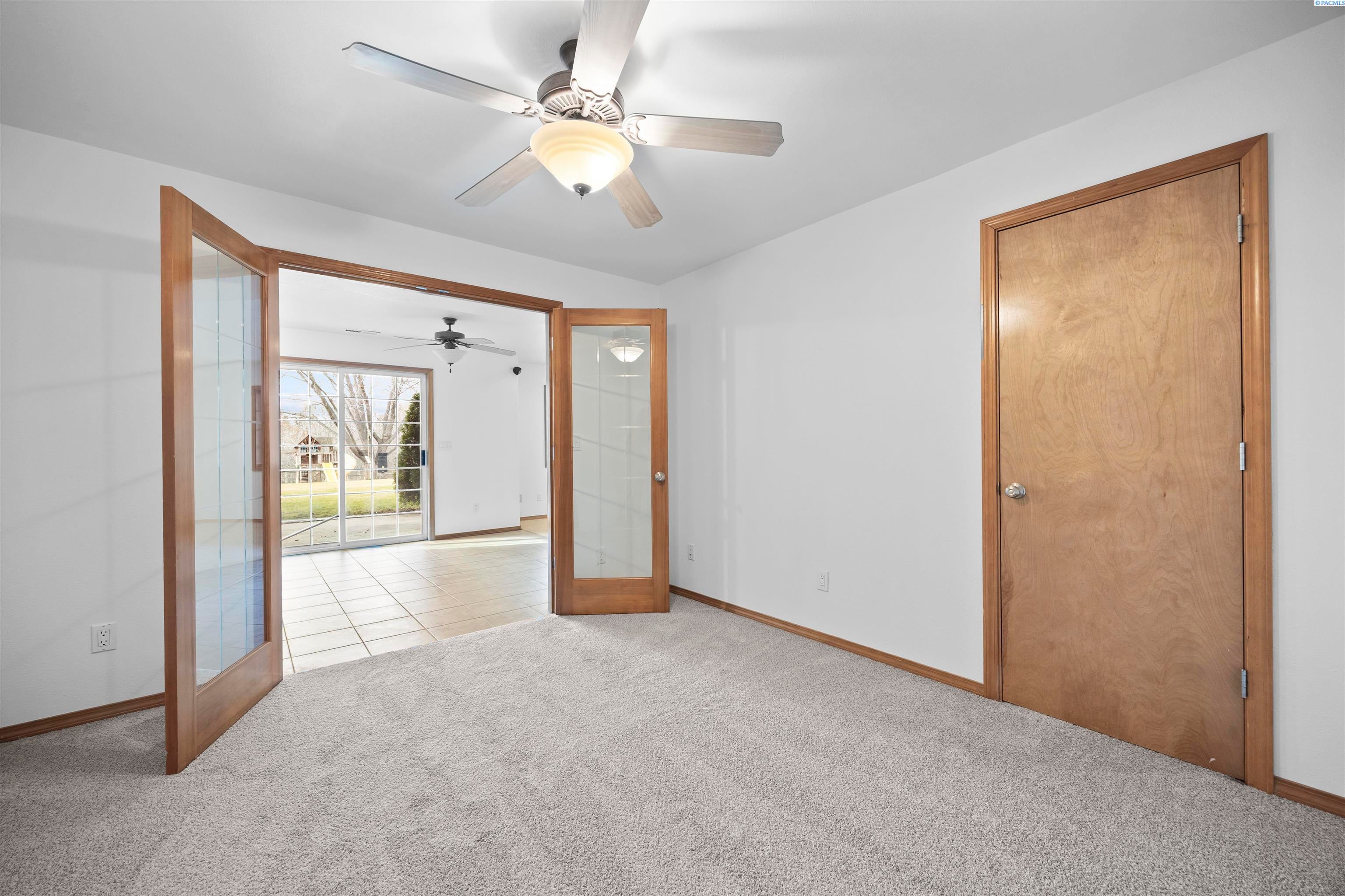285 Rachel Road Kennewick, WA 99338 - Photo 10 of 44 Gallery Image 10