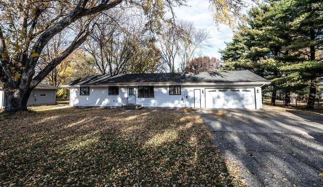 $360,000 | 1900 Jefferson Road, Northfield, MN 55057