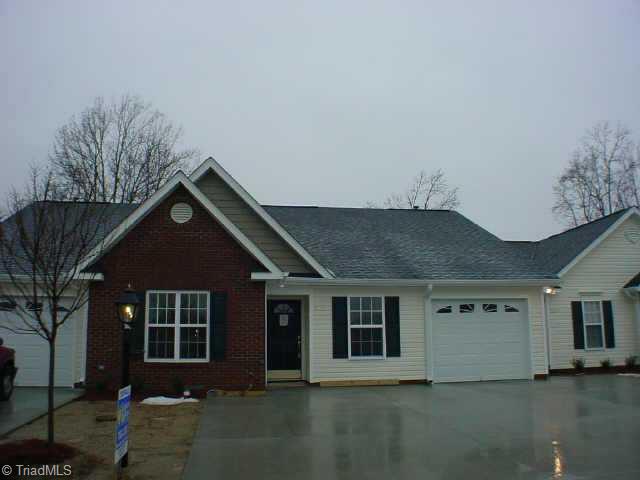 2122 Weststone Road Clemmons, NC 27012 - Photo 1 of 1 Exterior Front.