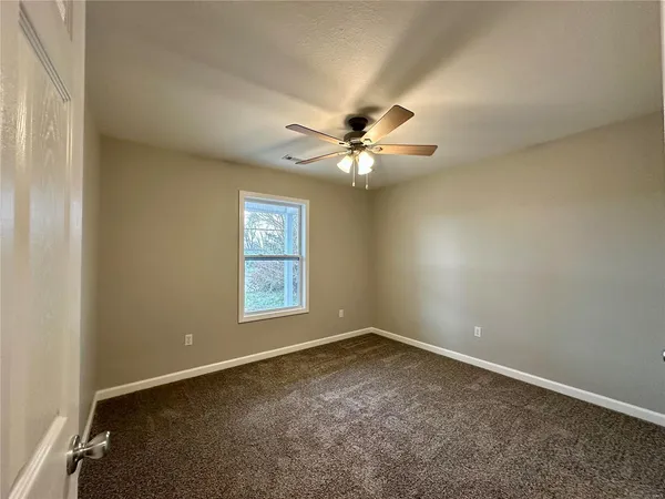 $154,900 | 16 North Herren Avenue, Ellsinore, MO 63937