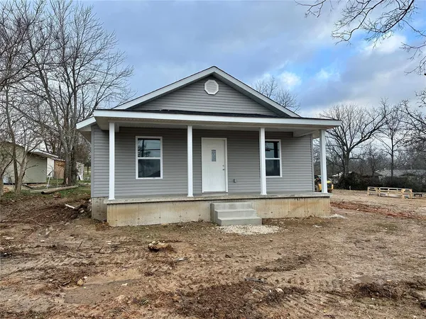 $154,900 | 16 North Herren Avenue, Ellsinore, MO 63937