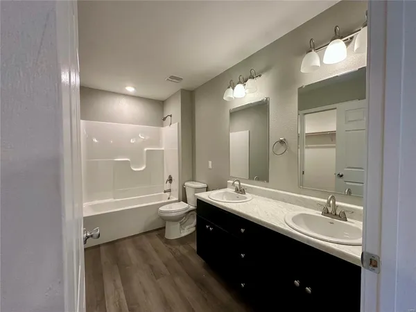 $154,900 | 16 North Herren Avenue, Ellsinore, MO 63937