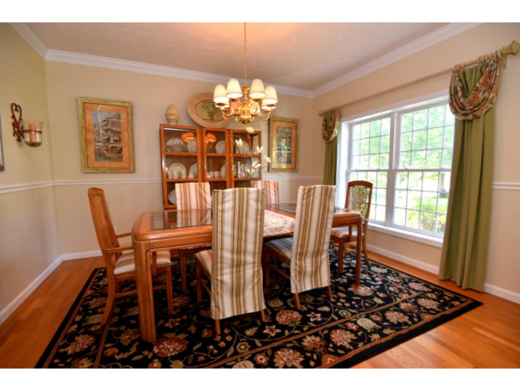 7 Tumble Road Bedford, NH 03110 - Photo 4 of 26 Gallery Image 4