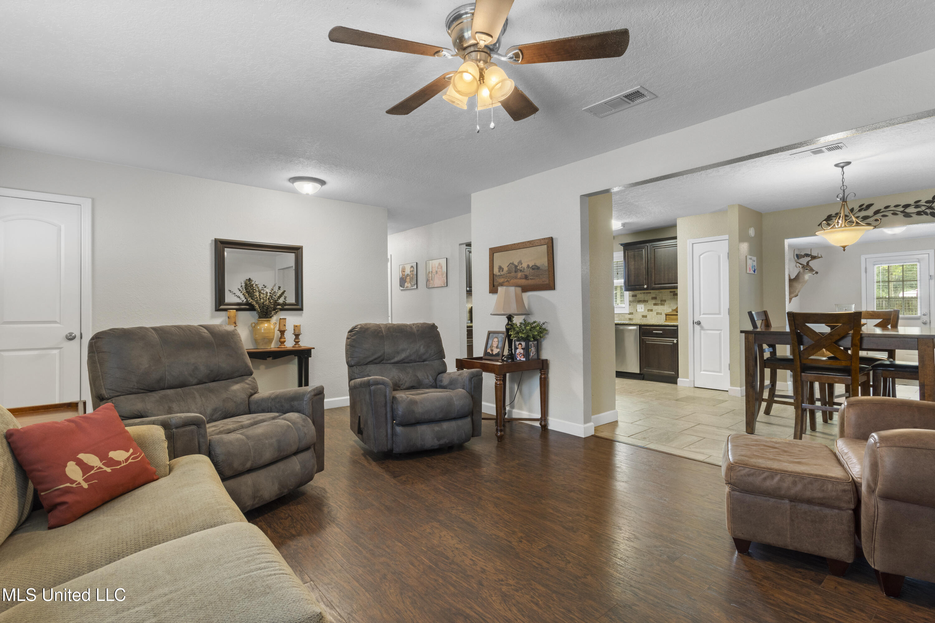 14199 Dundeewood Road Biloxi, MS 39532 - Photo 7 of 30 007 (5)