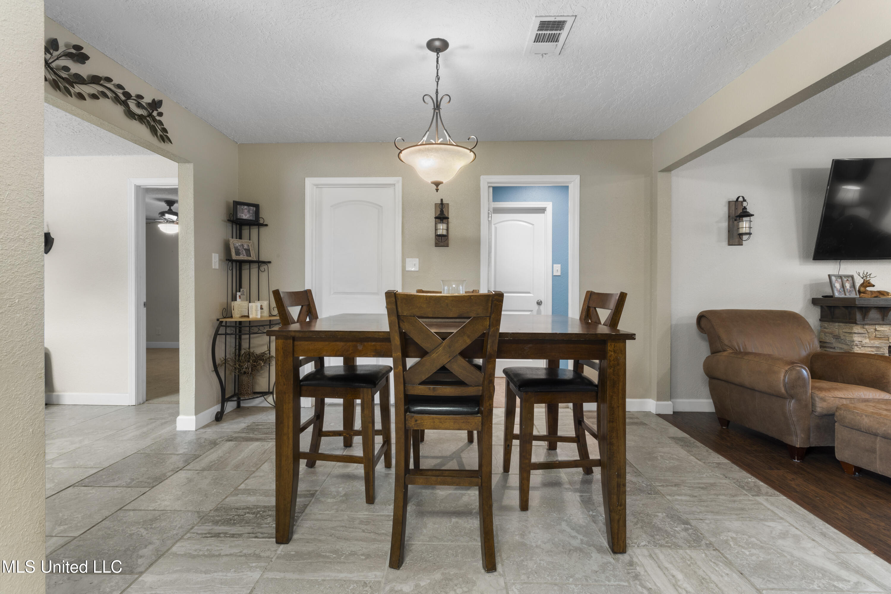 14199 Dundeewood Road Biloxi, MS 39532 - Photo 10 of 30 010 (53)