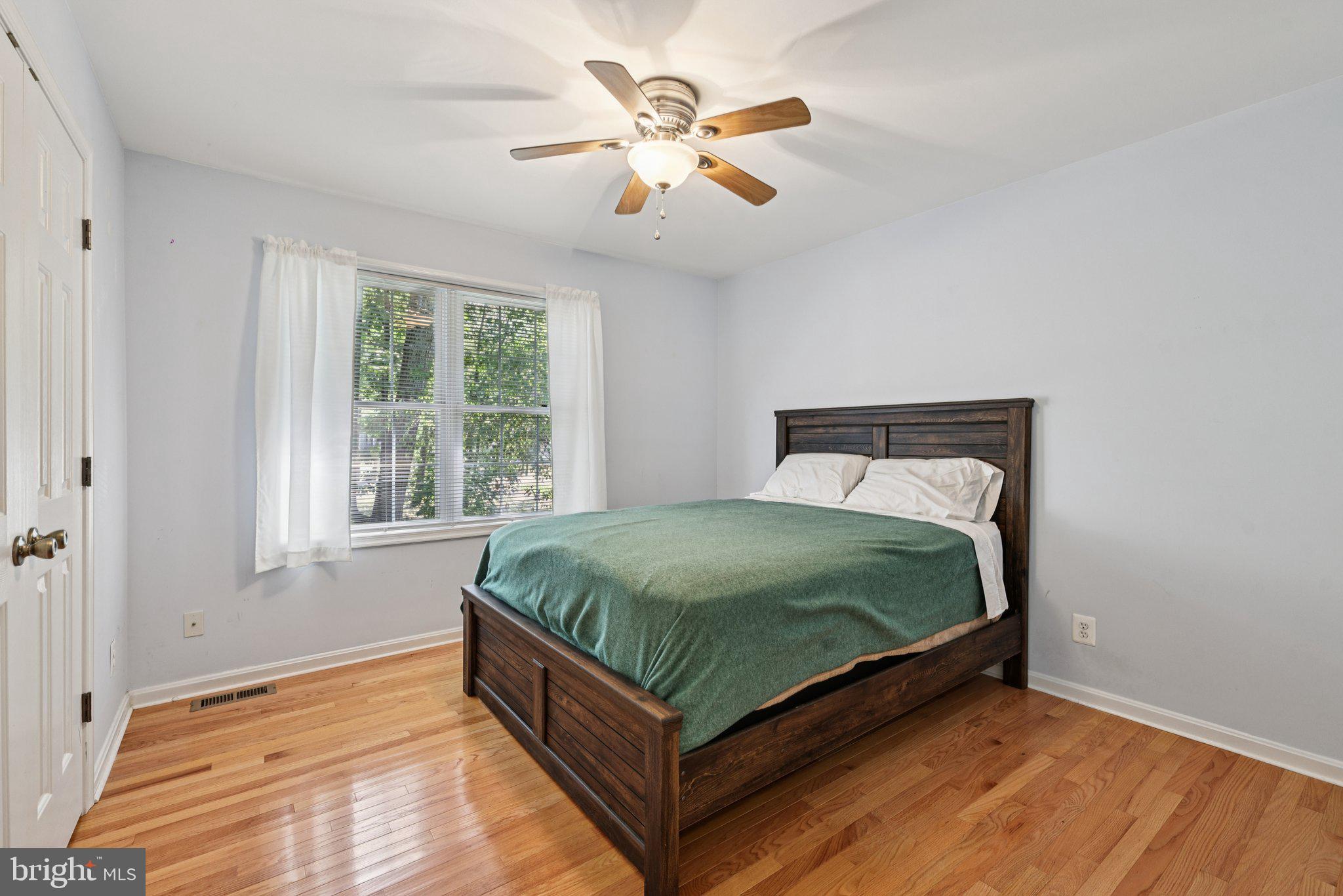 238 Washington Street Locust Grove, VA 22508 - Photo 25 of 42 Bedroom 2 (front of house)
