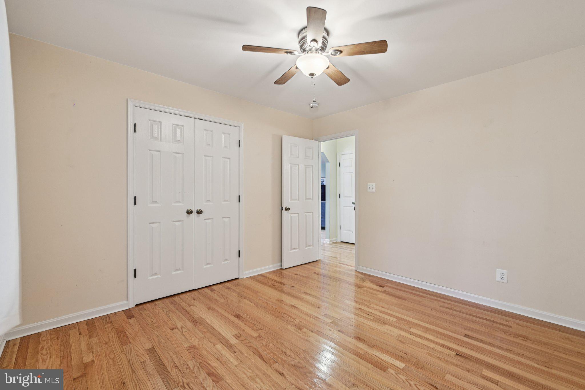 238 Washington Street Locust Grove, VA 22508 - Photo 29 of 42 Bedroom 3 (12' x 12')