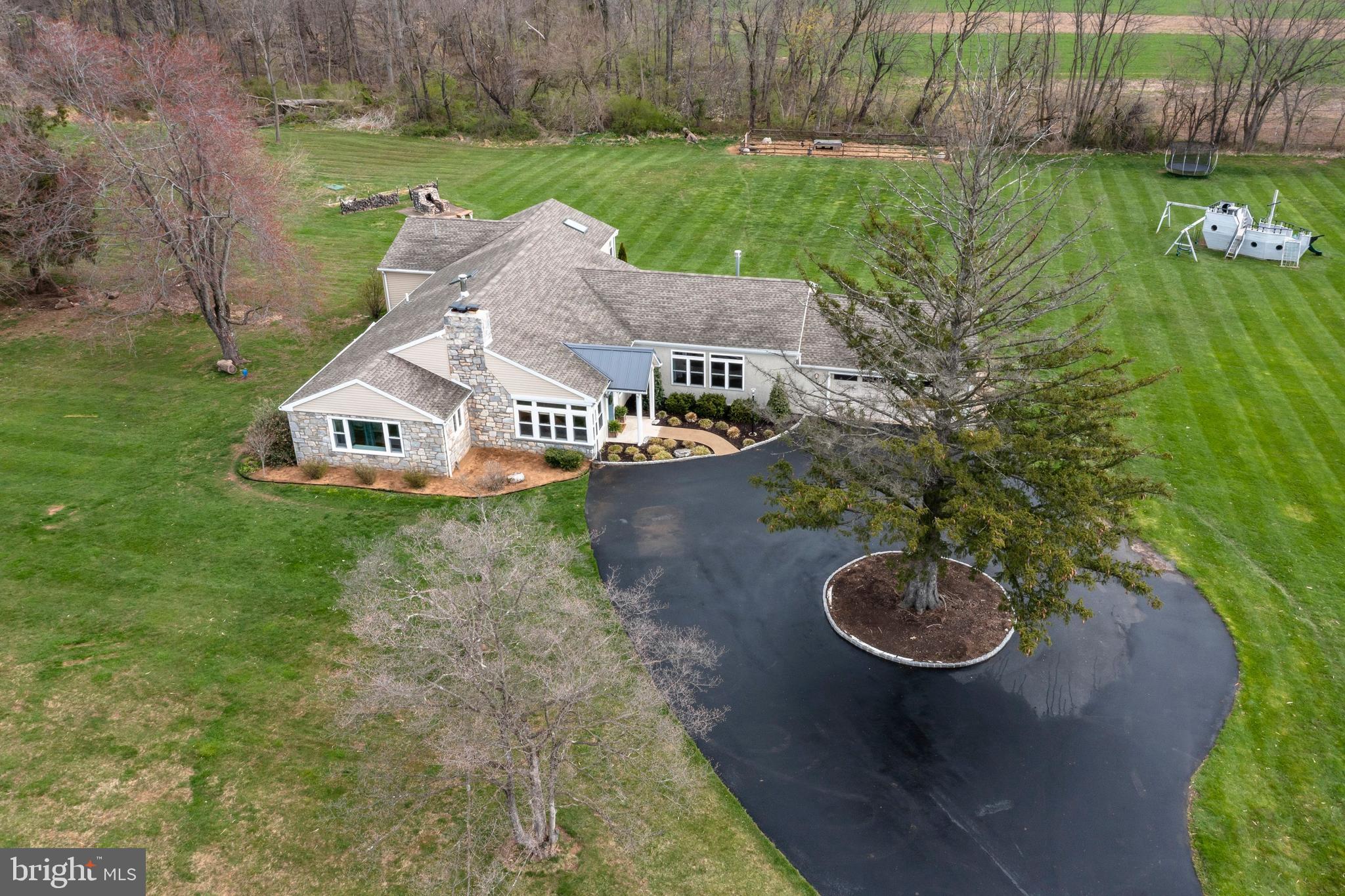 439 Ridge Road Spring City, PA 19475 - Photo 2 of 32