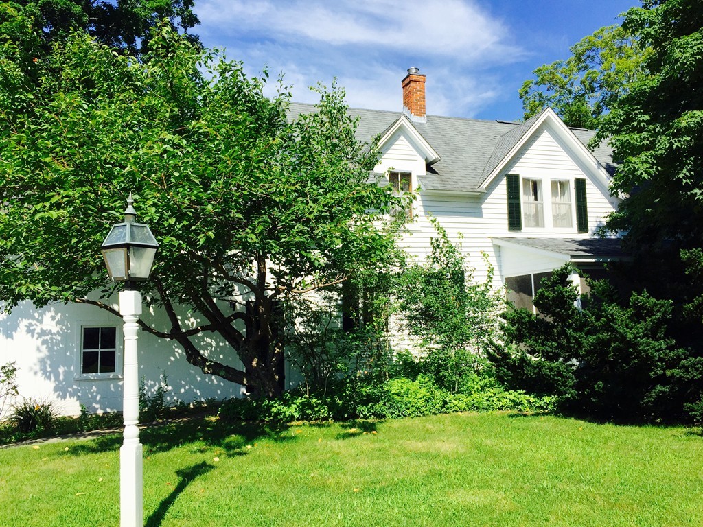 615 Bay Road Amherst, MA 01002 - Photo 1 of 30
