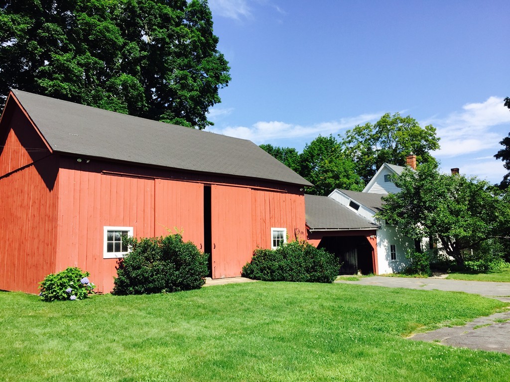 615 Bay Road Amherst, MA 01002 - Photo 2 of 30