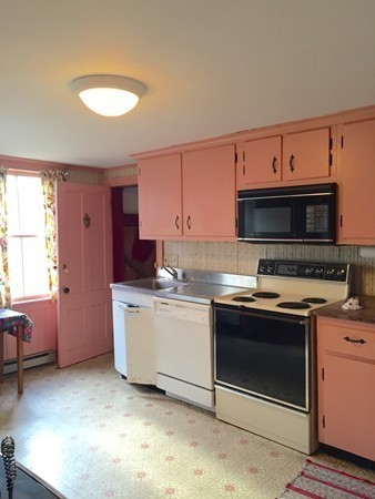 615 Bay Road Amherst, MA 01002 - Photo 4 of 30