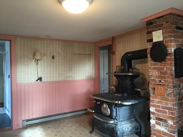 615 Bay Road Amherst, MA 01002 - Photo 5 of 30