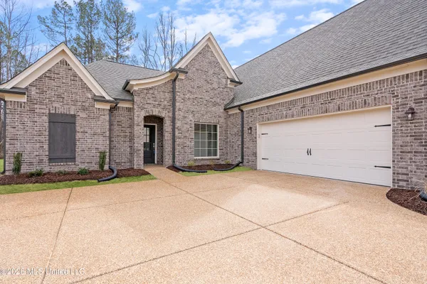 $419,900 | 7627 John Elliott Lane, Hernando, MS 38632