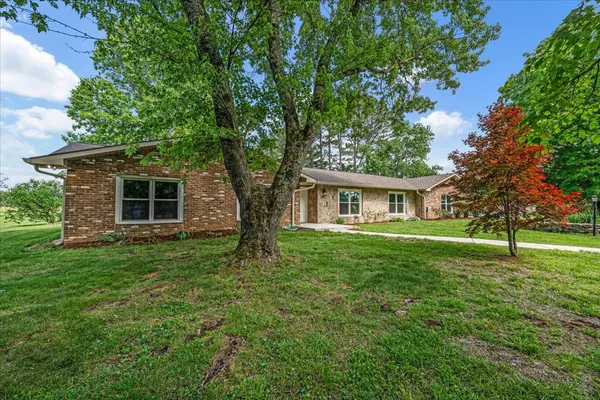 $515,000 | 183 Prairie Plains Road, Hillsboro, TN 37342