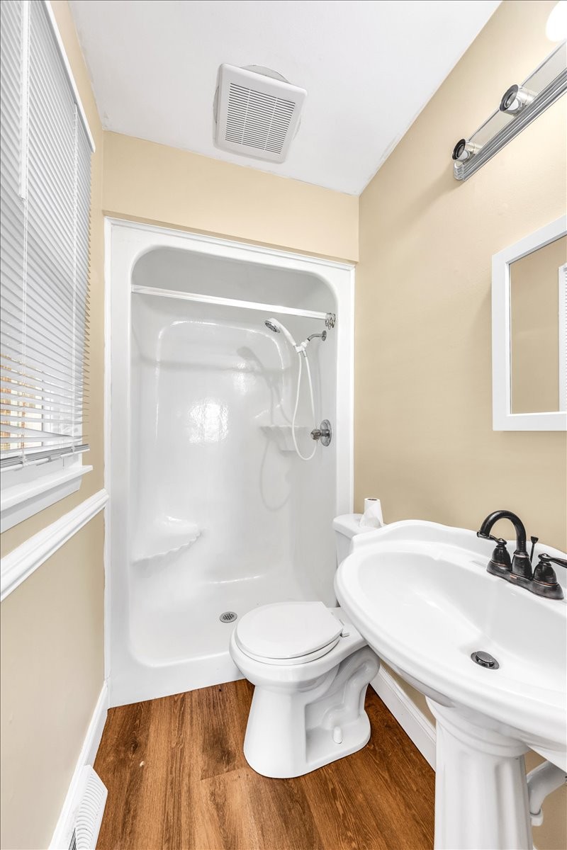 183 Prairie Plains Road Hillsboro, TN 37342 - Photo 21 of 63 a bathroom with a sink and a mirror