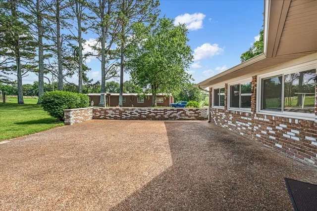 $575,000 | 183 Prairie Plains Road, Hillsboro, TN 37342