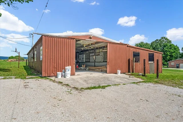 $575,000 | 183 Prairie Plains Road, Hillsboro, TN 37342