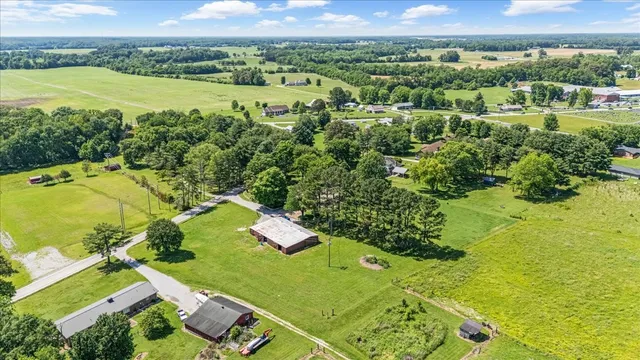 $575,000 | 183 Prairie Plains Road, Hillsboro, TN 37342