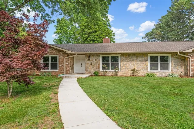 $575,000 | 183 Prairie Plains Road, Hillsboro, TN 37342