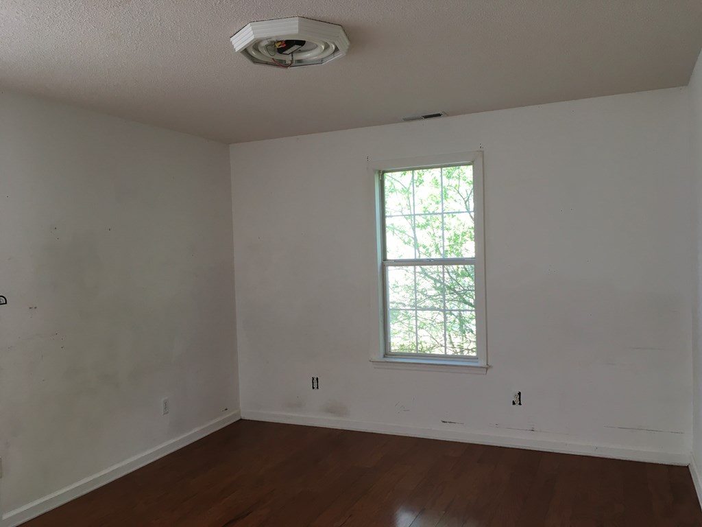 210 Riderwood Drive Dalton, GA 30721 - Photo 13 of 20 Bedroom 2