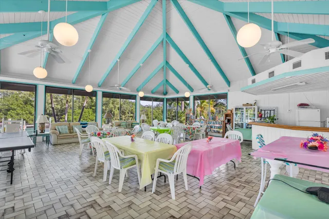 $825,000 | 6201 Gulf Of Mexico Boulevard, Unit 201, Marathon, FL 33050