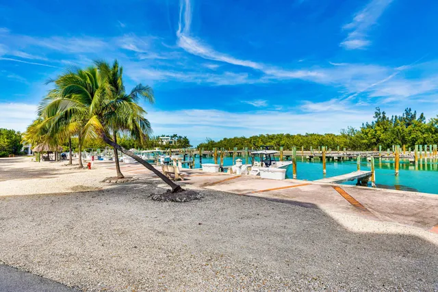 $825,000 | 6201 Gulf Of Mexico Boulevard, Unit 201, Marathon, FL 33050