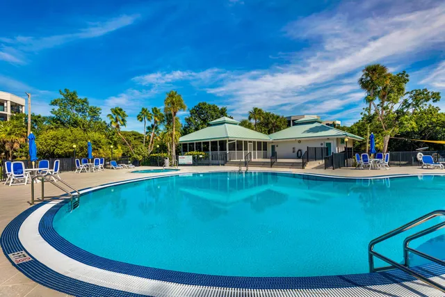 $825,000 | 6201 Gulf Of Mexico Boulevard, Unit 201, Marathon, FL 33050