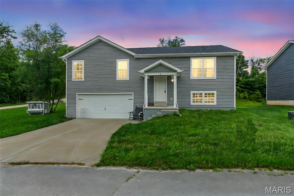 11 Abby Lane Troy, MO 63379 - Photo 2 of 21