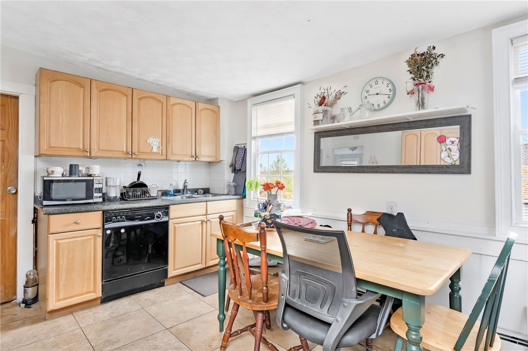 16 Arnold Street, Unit 2 Providence, RI 02906 - Photo 9 of 21