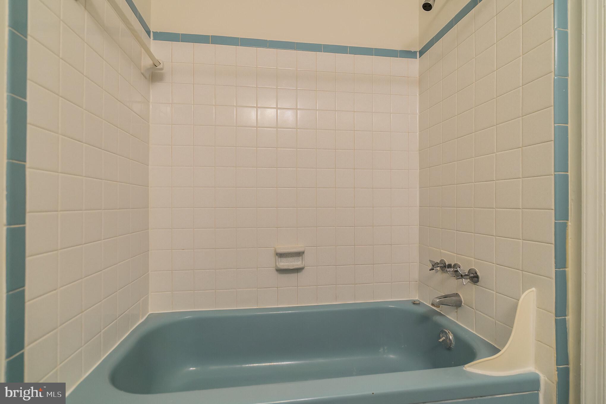 12 Stonegate Road Quakertown, PA 18951 - Photo 16 of 24 Bathroom