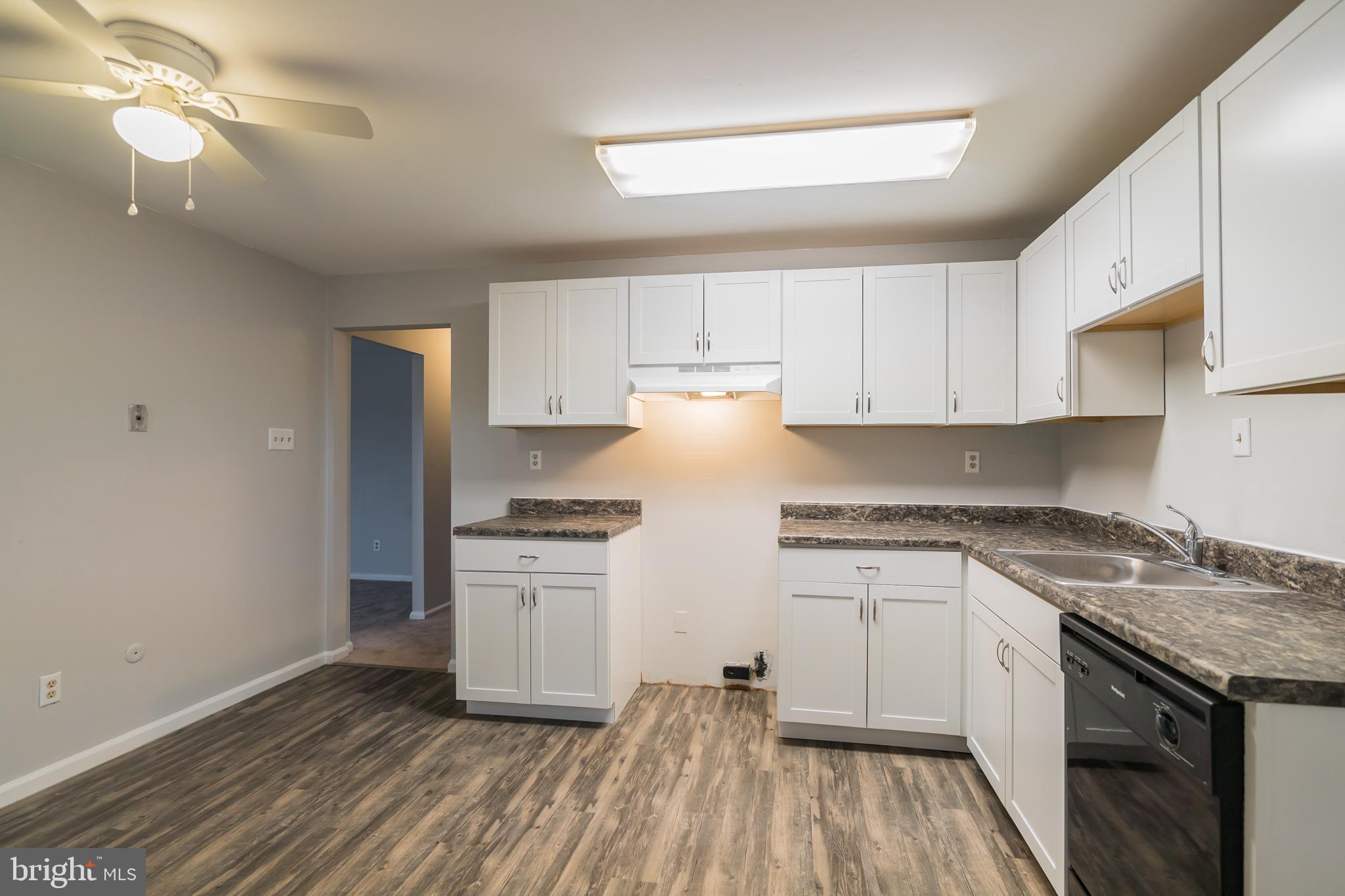 12 Stonegate Road Quakertown, PA 18951 - Photo 8 of 24 Kitchen