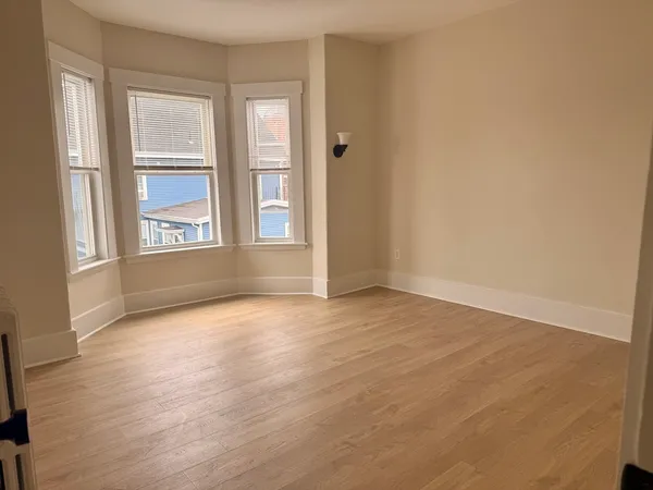 $4,000 | 39 Prospect St Avenue, Unit 39, Waltham, MA 02453