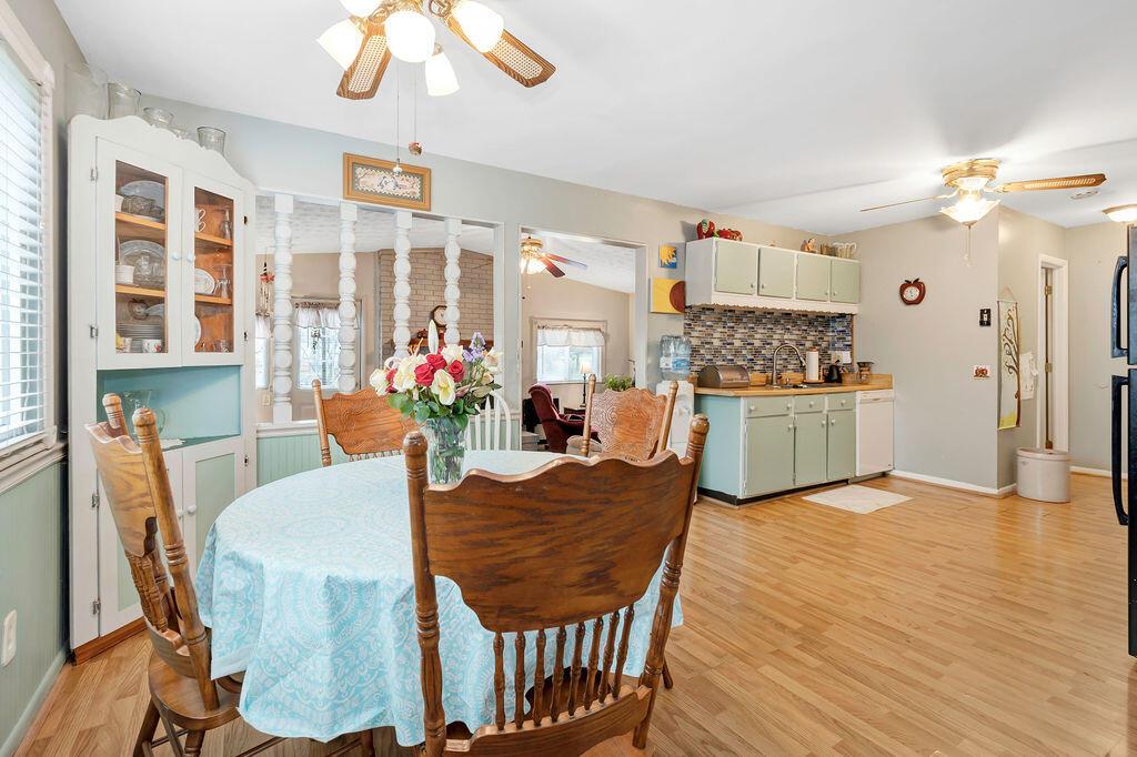 8581 Canyon Cove Road Galloway, OH 43119 - Photo 12 of 45 5-DiningRoom