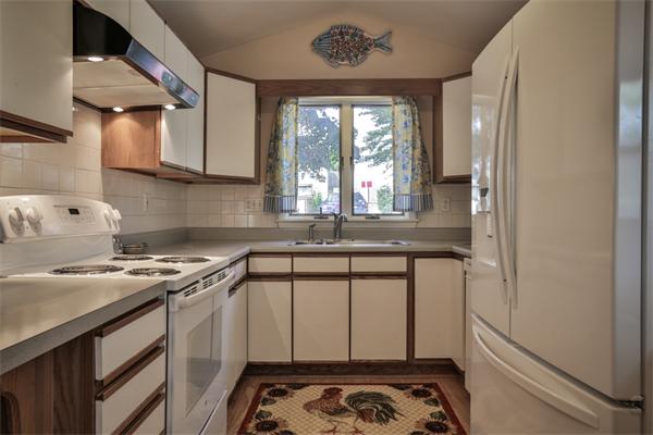 12 Spring Street Gloucester, MA 01930 - Photo 13 of 27 Gallery Image 13