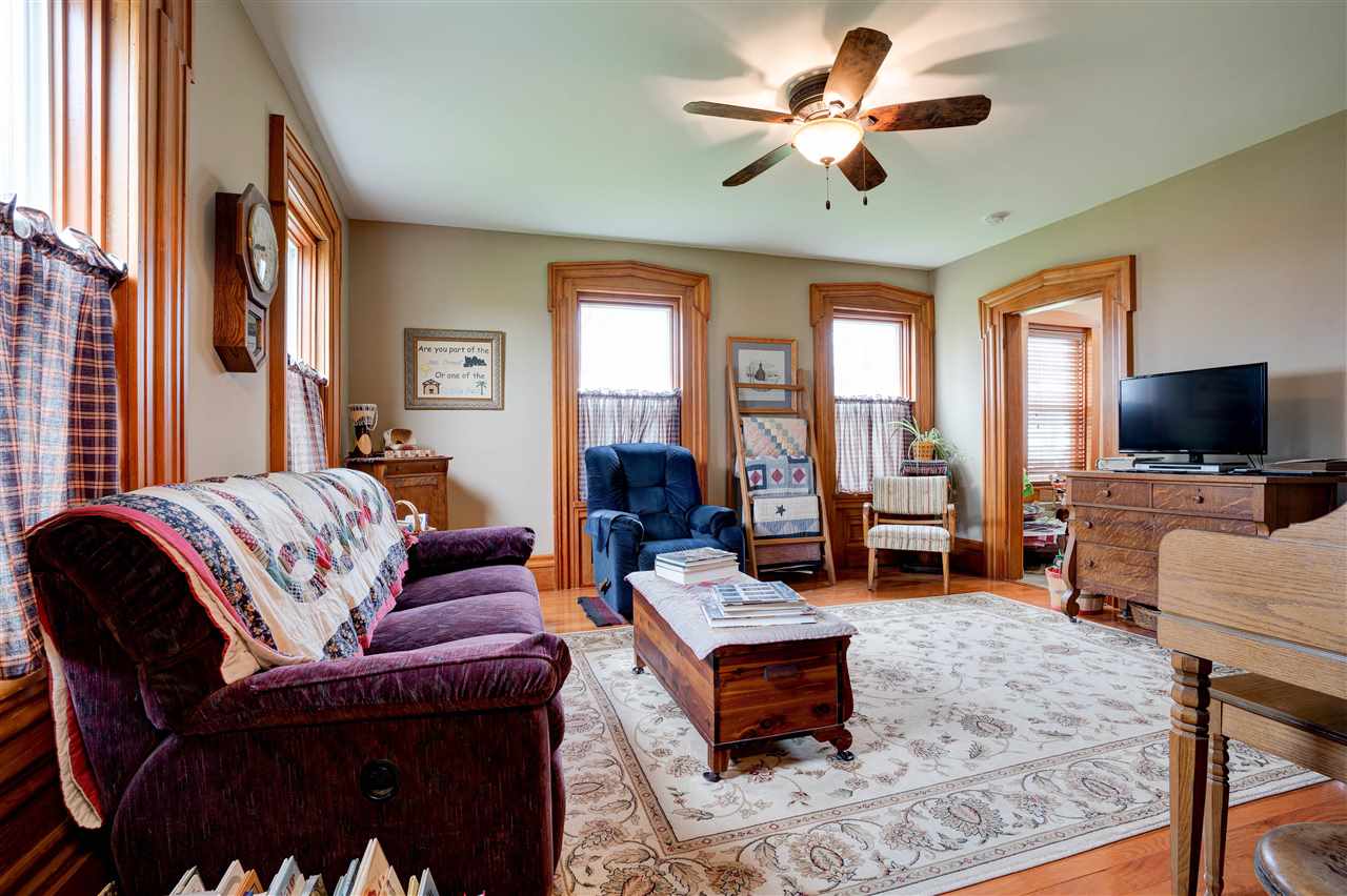 356 McClelland Road Mount Vernon, IA 52314 - Photo 19 of 46 Gallery Image 19