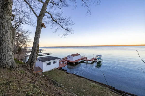 $1,275,000 | 1292 Arrowhead Beach Road, Torrey, NY 14441