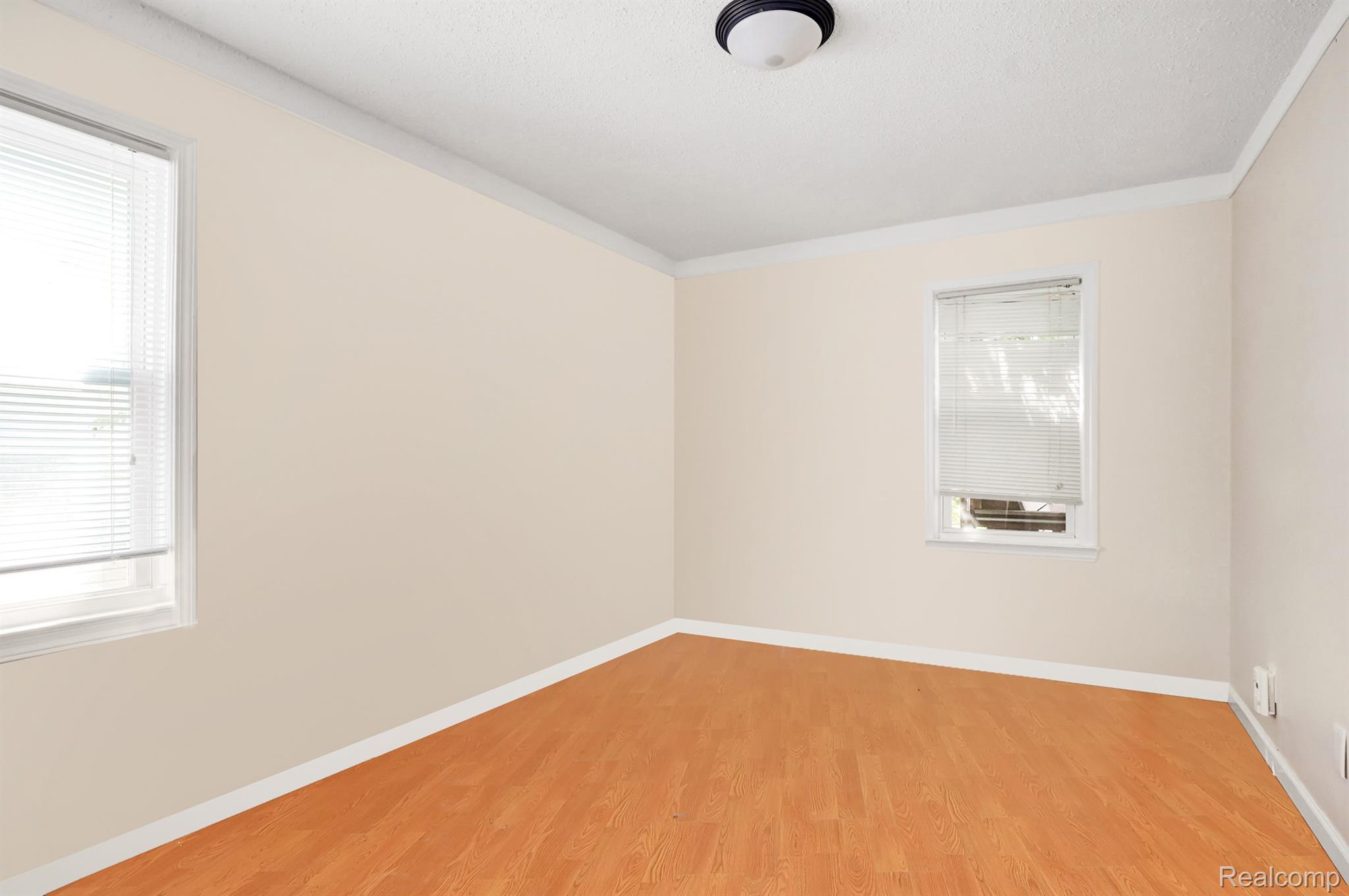 3415 Chester Road Royal Oak, MI 48073 - Photo 9 of 25 Gallery Image 9