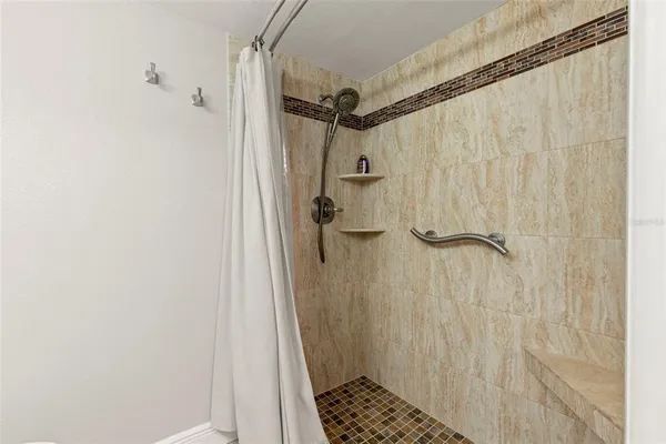 $2,000 | 5817 Park Street North, Unit 406, St. Petersburg, FL 33709