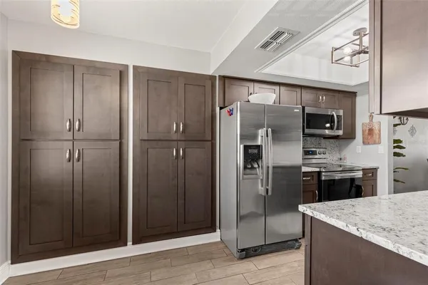 $2,000 | 5817 Park Street North, Unit 406, St. Petersburg, FL 33709