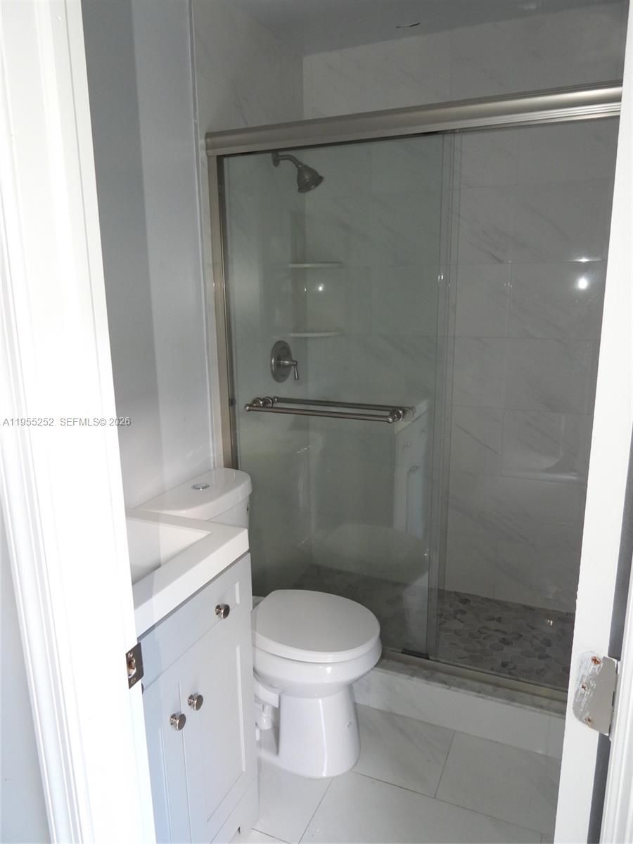 9331 Northwest 33rd Manor Sunrise, FL 33351 - Photo 15 of 21 3rd Bathroom