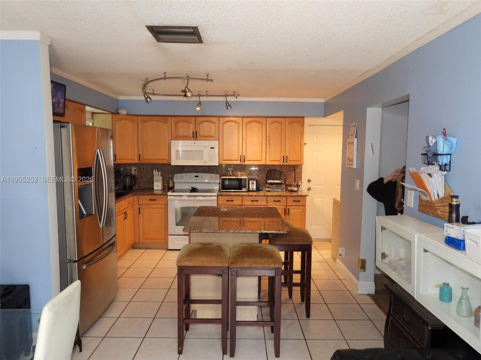 9331 Northwest 33rd Manor Sunrise, FL 33351 - Photo 3 of 21