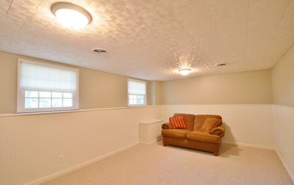 57 Michael Road Dracut, MA 01826 - Photo 12 of 17 Gallery Image 12