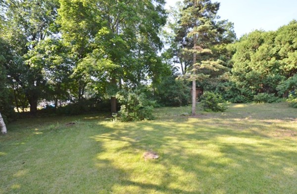 57 Michael Road Dracut, MA 01826 - Photo 16 of 17 Gallery Image 16