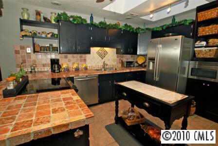 13701 Woody Point Road Charlotte, NC 28278 - Photo 3 of 8 Gallery Image 3