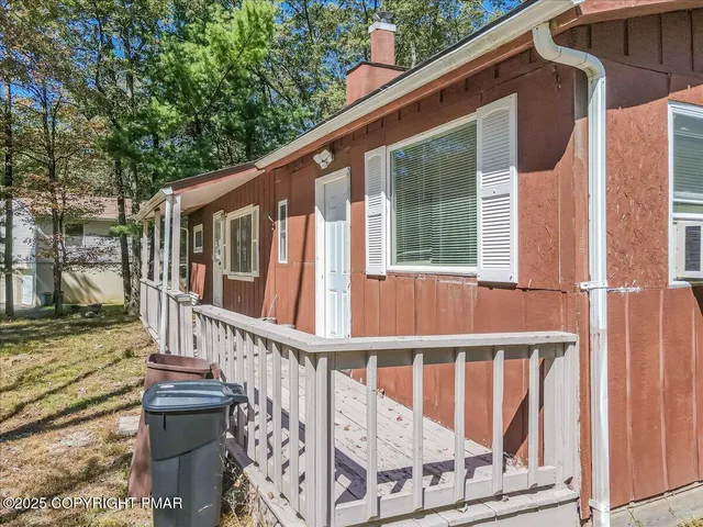 a house view with a outdoor space