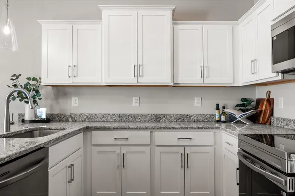 $376,900 | 4337 Calusa Drive, Murfreesboro, TN 37127