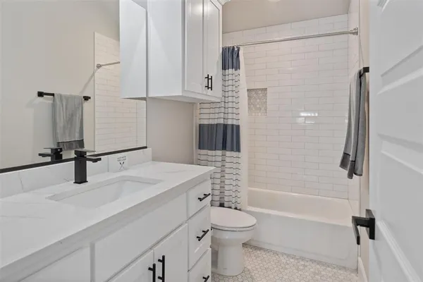 $1,769,000 | 2517 Homestead Court, Tool, TX 75143