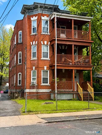 $325,000 | 14-16 Cabot Street, Hartford, CT 06112
